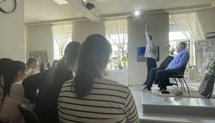 Rendhagyó irodalmi élmény