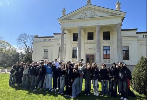 Osztálykirándulás a hűség városában