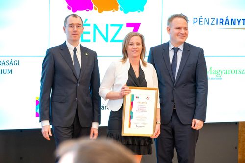 Linda kitüntetése_13.jpg